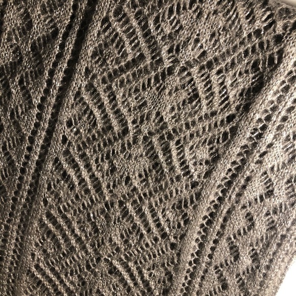 CHARLIE Paige infinity scarf gray with a shimmer - Picture 5 of 8